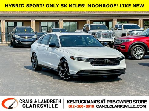 Used 2025 Honda Accord Sport image 1