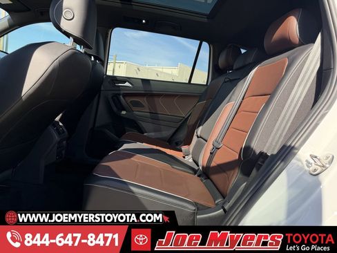 Used 2023 Volkswagen Tiguan SEL R-Line image 29