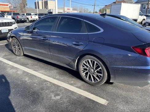 Used 2022 Hyundai Sonata Limited w/ Cargo Package image 2