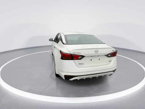 Used 2025 Nissan Altima 2.5 SL AWD/4WD image 17