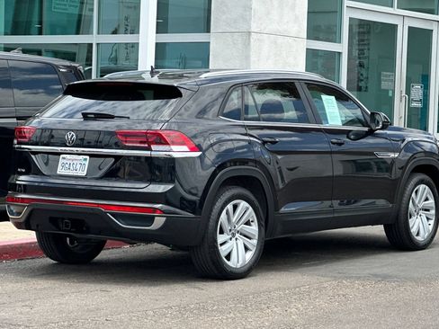 Used 2023 Volkswagen Atlas Cross Sport SE FWD image 4
