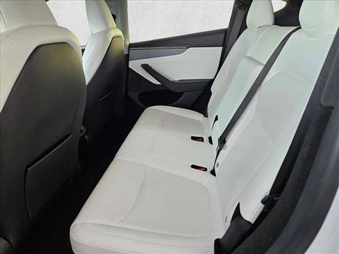 Used 2026 Tesla Model Y Long Range image 18