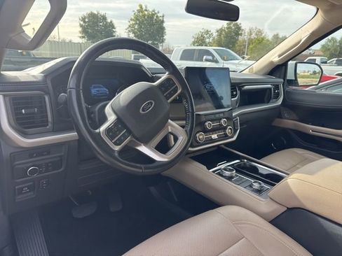 Certified 2023 Ford Expedition Max XLT image 7
