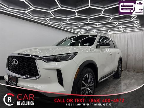 Used 2023 INFINITI QX60 Sensory w/ Cargo Package image 3