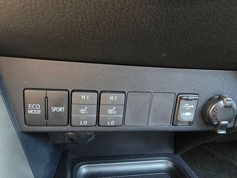 Used 2015 Toyota RAV4 Limited w/ Outdoor Package FWD image 39