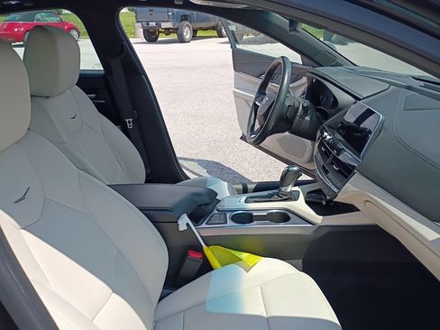 Used 2020 Cadillac CT4 Premium Luxury RWD image 39