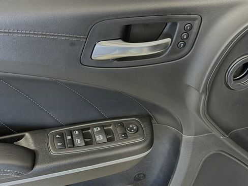 Used 2022 Dodge Charger Scat Pack w/ Dynamics Package image 18