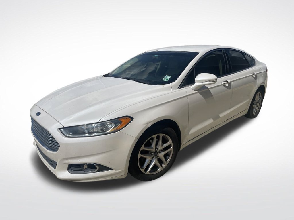 Used 2016 Ford Fusion SE w/ Equipment Group 202A FWD image 4