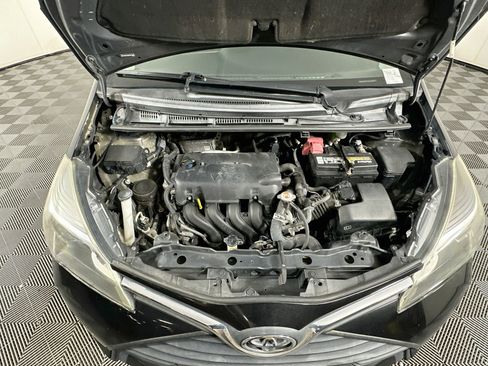 Used 2017 Toyota Yaris L FWD image 30