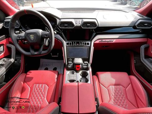 Used 2024 Lamborghini Urus S AWD/4WD image 13