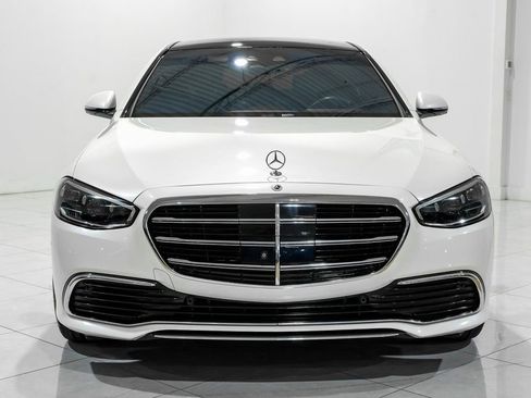 Used 2022 Mercedes-Benz S 580 4MATIC Sedan image 2