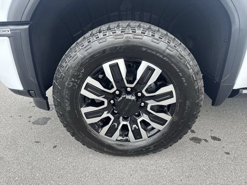 New 2026 GMC Sierra 3500 Denali Ultimate AWD/4WD image 19
