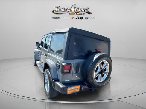 Used 2018 Jeep Wrangler Unlimited Sahara AWD/4WD image 7