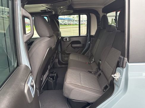 New 2026 Jeep Gladiator Mojave w/ Steel Bumper Group image 16