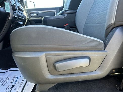 Used 2024 RAM 1500 Classic SLT image 12