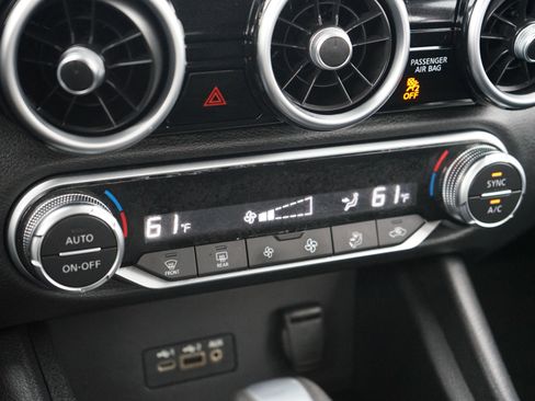 Used 2021 Nissan Sentra SV image 18