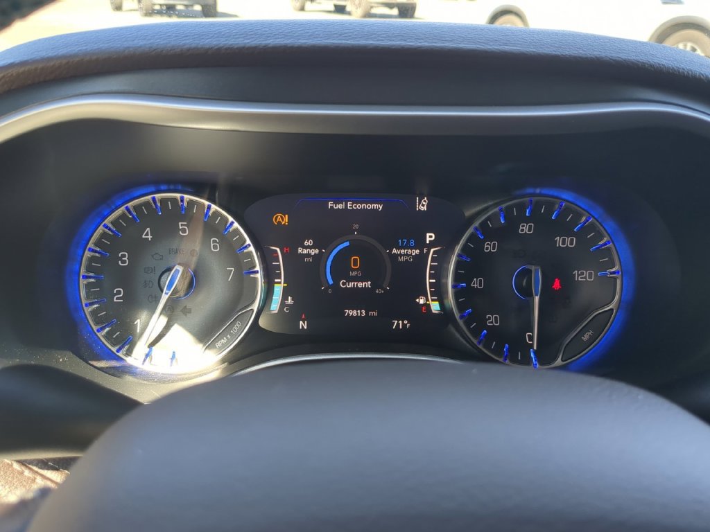 Used 2021 Chrysler Pacifica Touring-L AWD/4WD image 16