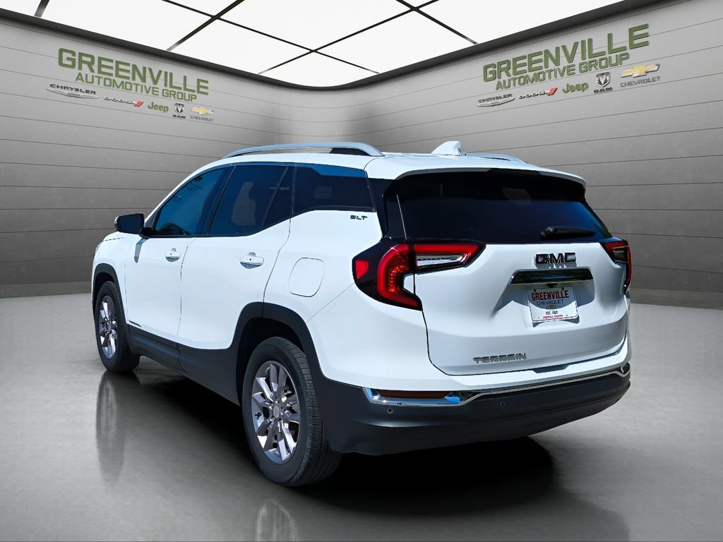 Used 2023 GMC Terrain SLT FWD image 3