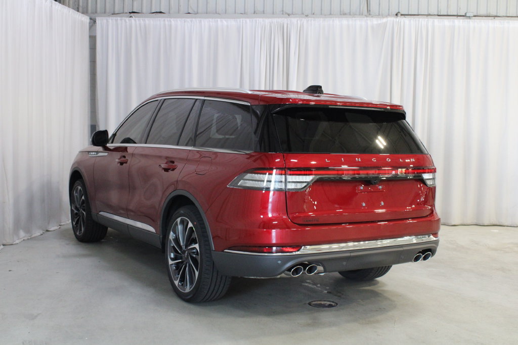 New 2027 Lincoln Aviator AWD image 24