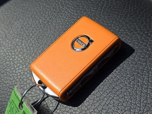 Used 2023 Volvo XC90 B5 Plus image 31