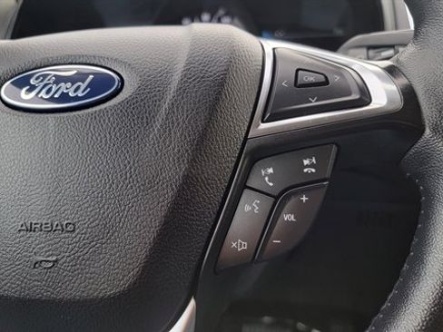 Used 2024 Ford Edge Titanium image 20