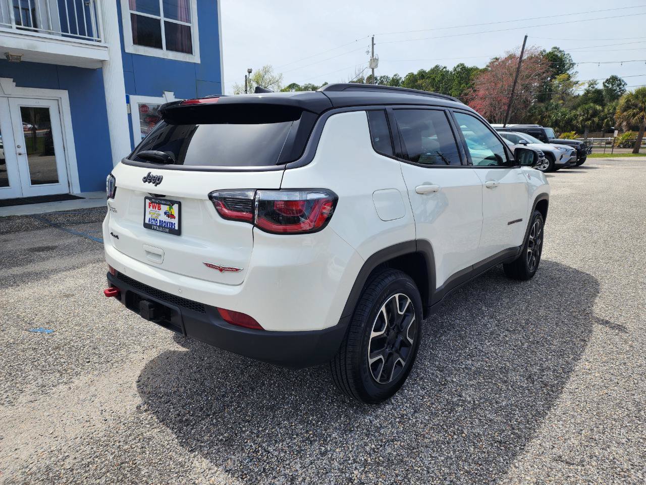 Used 2021 Jeep Compass Trailhawk w/ Sun and Sound Group AWD/4WD image 5