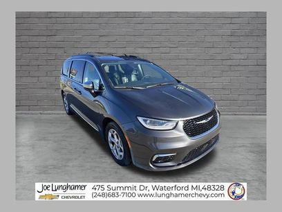 Used 2023 Chrysler Pacifica Limited
