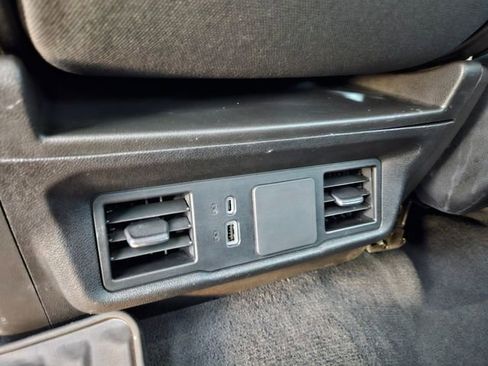 Used 2024 Chevrolet Silverado 2500 Custom w/ Custom Value Package image 16