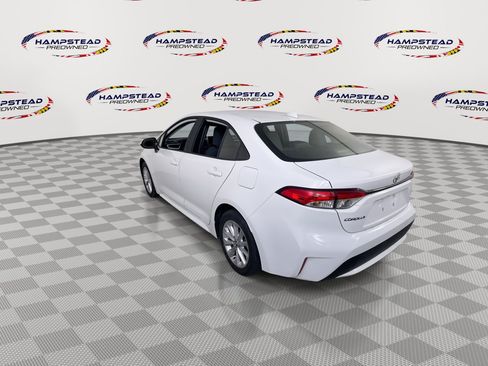 Used 2021 Toyota Corolla LE w/ LE Convenience Package FWD image 6