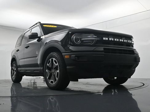 Used 2023 Ford Bronco Sport Outer Banks w/ Tech Package AWD/4WD image 32