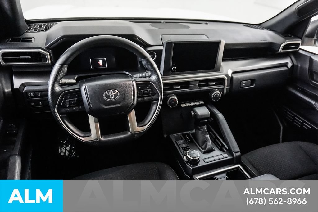 Used 2025 Toyota 4Runner SR5 AWD/4WD image 22