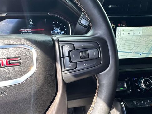 Used 2025 GMC Sierra 2500 AT4 w/ AT4 Premium Plus Package image 29