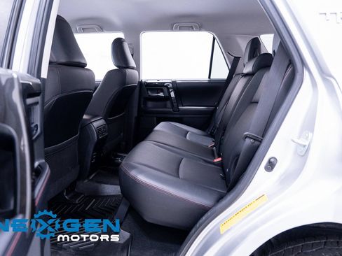 Used 2019 Toyota 4Runner TRD Off-Road Premium AWD/4WD image 37