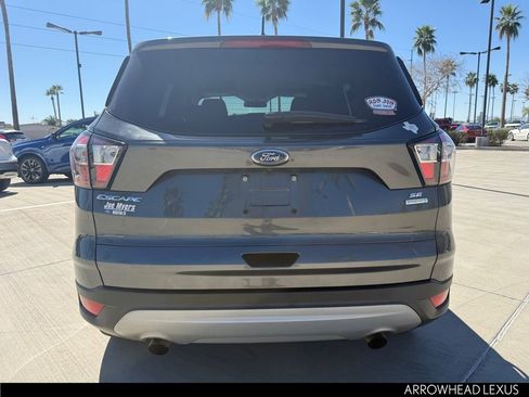 Used 2017 Ford Escape SE image 5