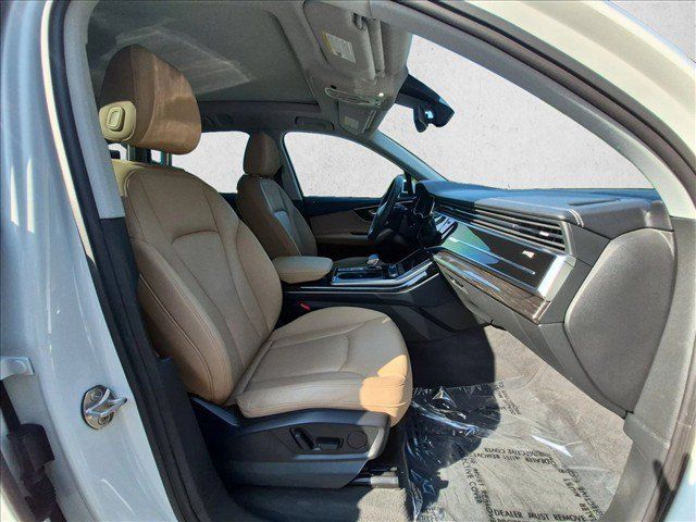 Used 2023 Audi Q7 2.0T Premium w/ Convenience Package AWD/4WD image 25