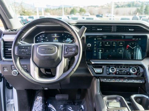 Used 2024 GMC Sierra 2500 Denali w/ Technology Package image 16