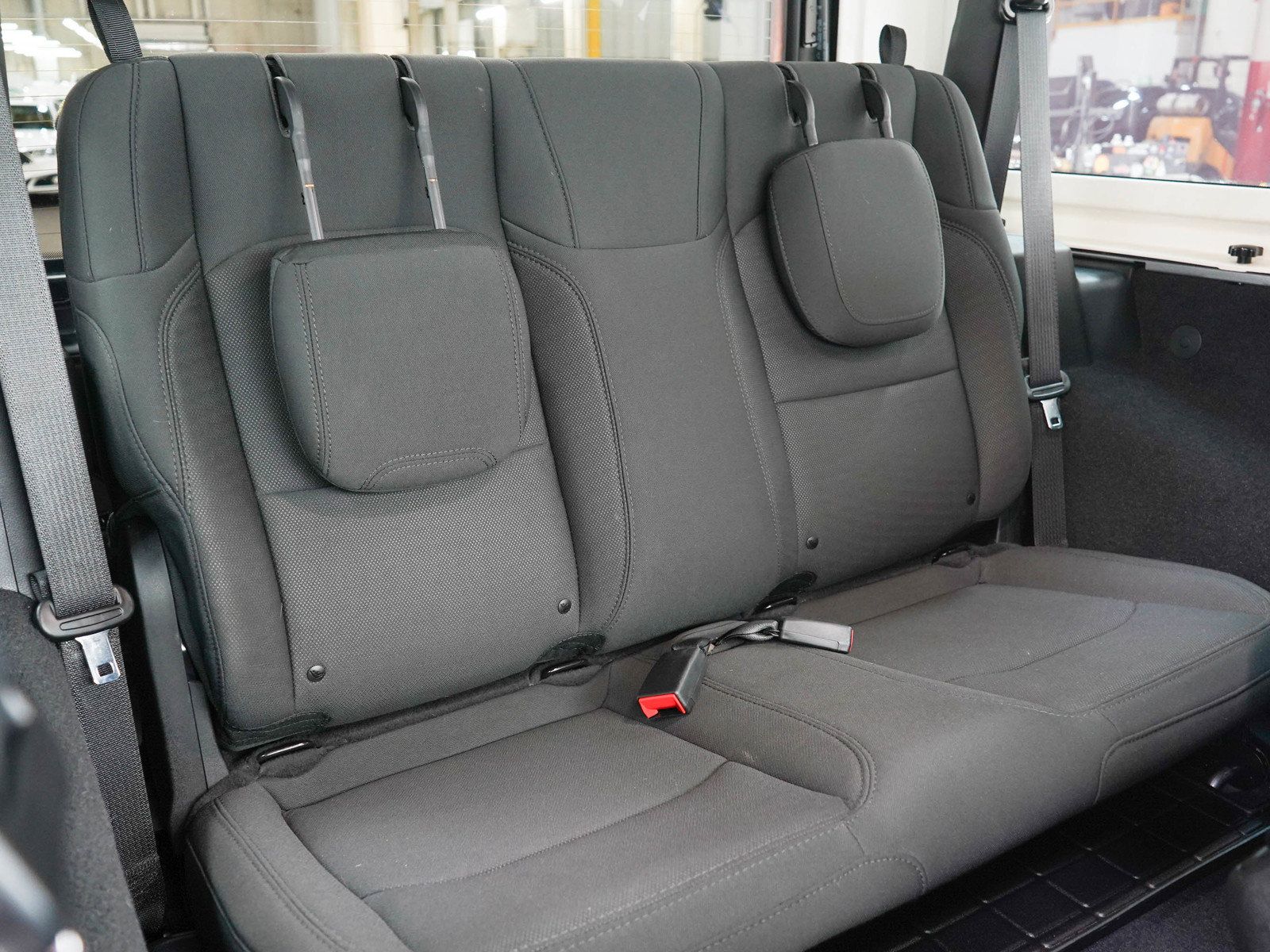 Used 2019 Jeep Wrangler Sport AWD/4WD image 13
