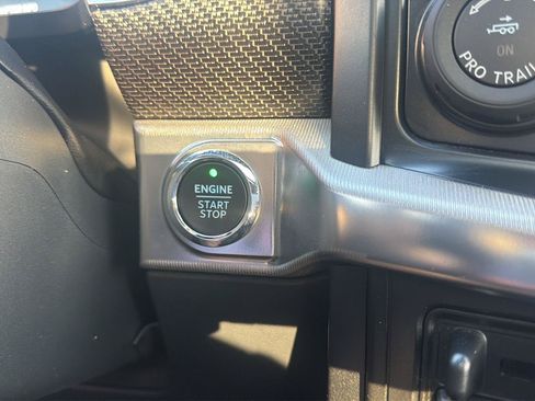 Used 2022 Ford F150 Raptor w/ Raptor 37 Performance Package AWD/4WD image 34