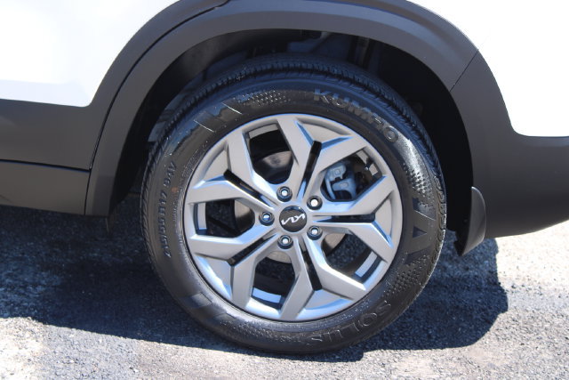 Used 2024 Kia Seltos S FWD image 7