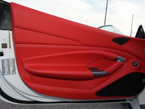 Used 2023 Ferrari F8 Tributo image 21