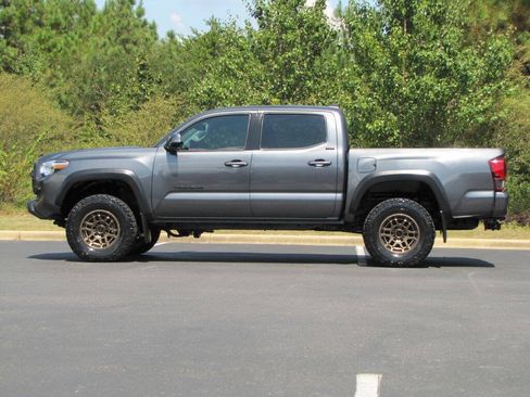 Used 2023 Toyota Tacoma 4x4 Double Cab w/ Trail Edition image 5