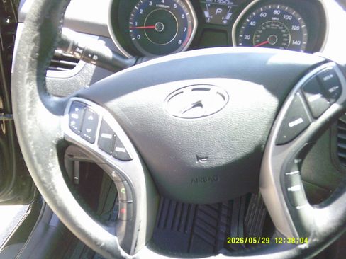 Used 2013 Hyundai Elantra Limited FWD image 12