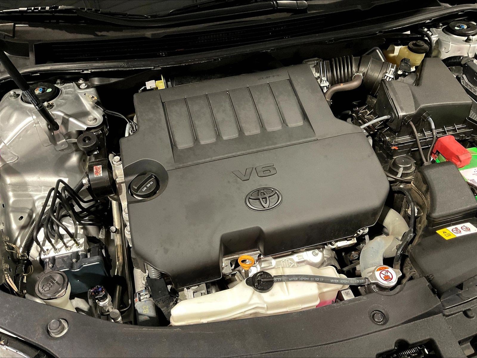 Used 2018 Toyota Avalon Touring FWD image 30