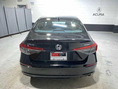 Used 2023 Honda Civic Sport image 5