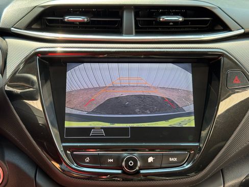 Used 2021 Chevrolet TrailBlazer LT FWD image 25
