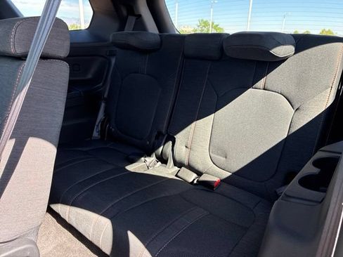Certified 2025 Honda Pilot Sport image 14