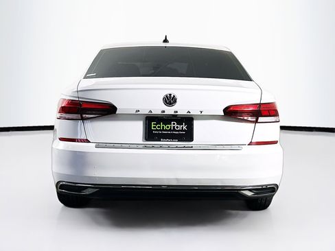 Used 2021 Volkswagen Passat 2.0T SE image 7