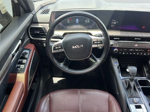Certified 2023 Kia Telluride EX w/ EX Captain's Chair Package FWD image 12