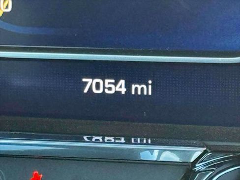 Used 2025 Chevrolet Silverado 1500 LT image 24