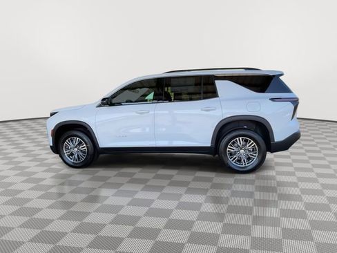 New 2026 Chevrolet Traverse LT w/ Driver Confidence Package AWD/4WD image 6